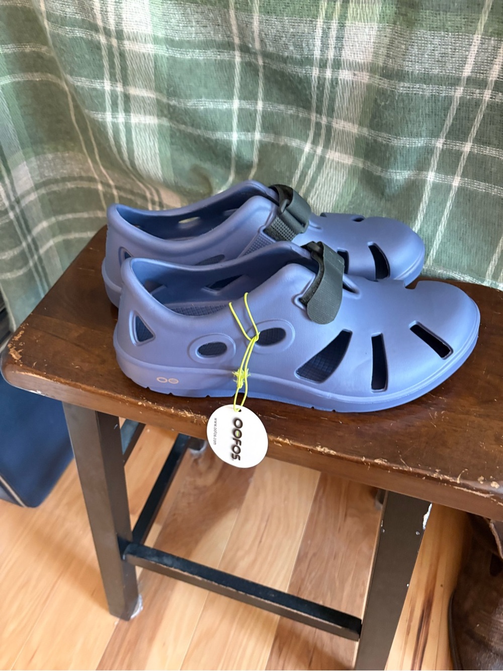 OOFOS Men's Ocando water drop Slip-On Water Sandals with Adjustable Strap
